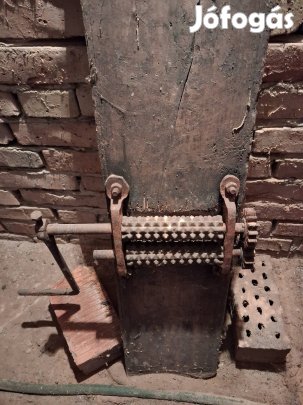 Szőlő daráló - Retro -