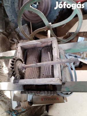 Szőlő daráló eladó