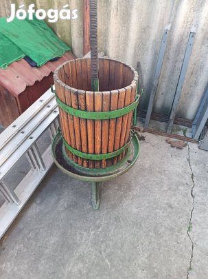 Szőlő prés jó állapotban