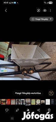 Szőlődaráló, kézi hajtásu