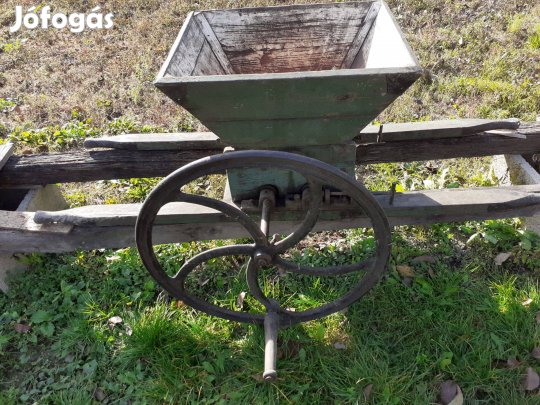 Szőlődaráló eladó !