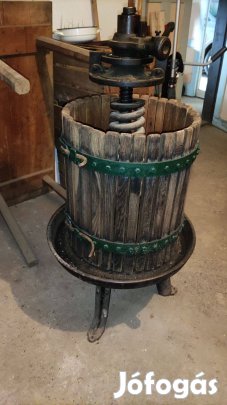 Szőlődaráló és 60 l-es prés eladó