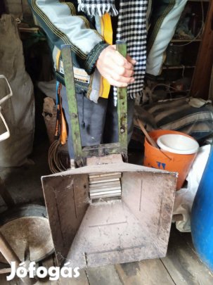 Szőlődaráló jó állapotban eladó