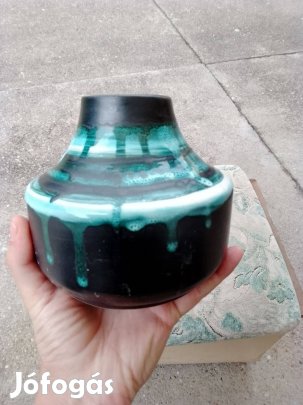 Szombath Zsuzsanna iparművészeti váza