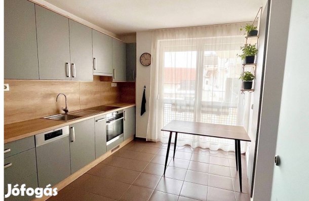 Szombathely, első emeleti 50 nm-es lakás