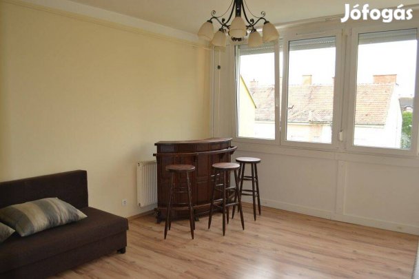 Szombathely belváros 2 szobás lakás