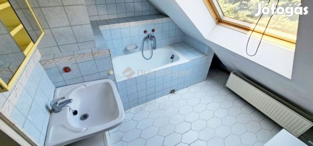 Szombathelyi 140 nm-es ház eladó