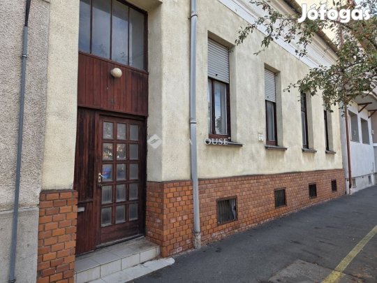 Szombathelyi 150 nm-es ház eladó