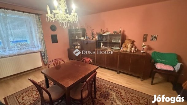 Szombathelyi 180 nm-es ház eladó