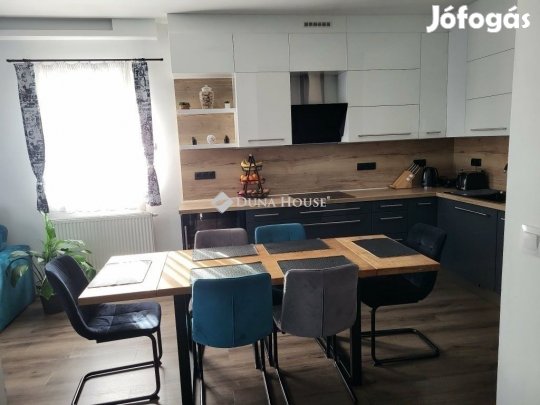 Szombathelyi 68 nm-es lakás eladó