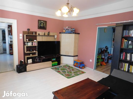 Szombathelyi , jó állapotú, 82 nm-es családi ház, garázzsal, kis