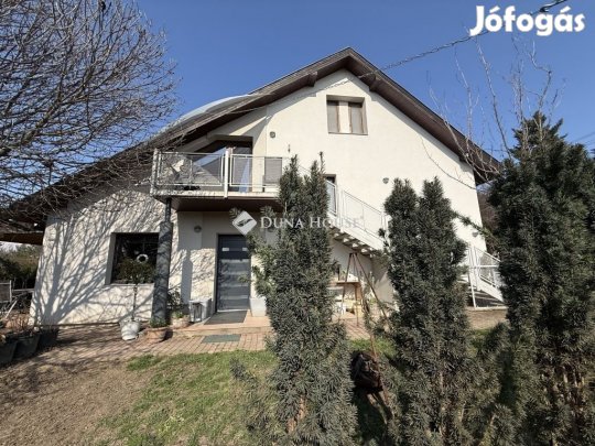 Szombathelyi eladó 219 nm-es ház