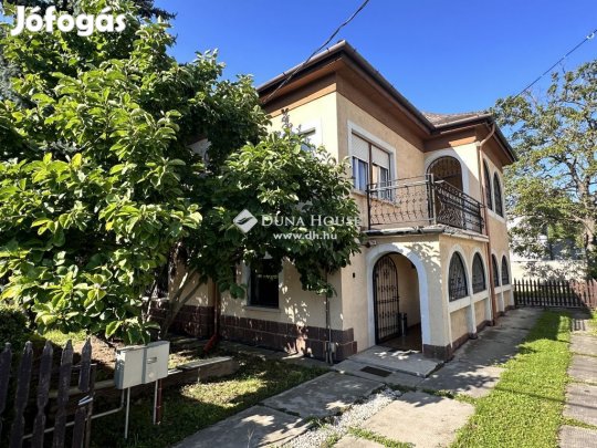 Szombathelyi eladó 247 nm-es ház