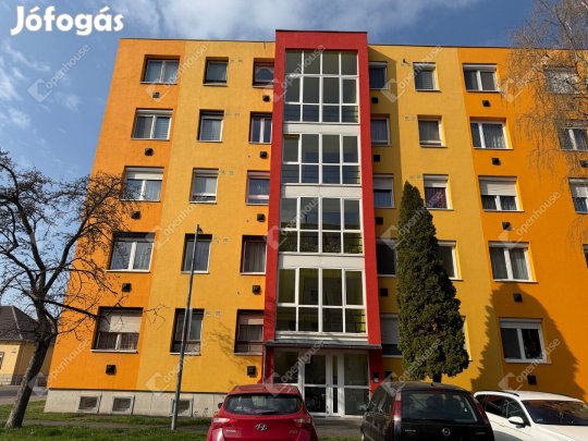 Szombathelyi eladó 56 nm-es lakás