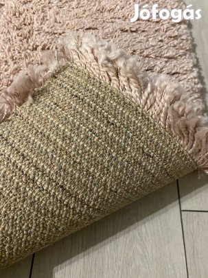 Szőnyeg 200x290-es
