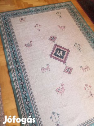 Szőnyeg, közepes méretű