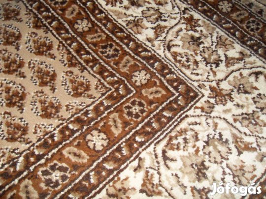 Szőnyeg a hálószobába! Klasszikus mintázatú szőnyeg eladó, 290x204 cm