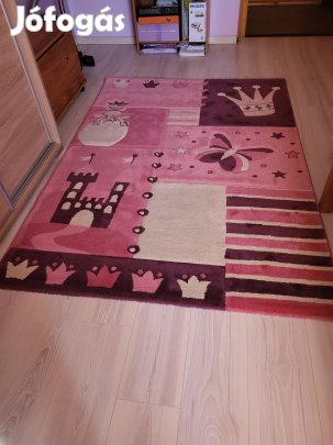 Szőnyegek egy kislány szobályába