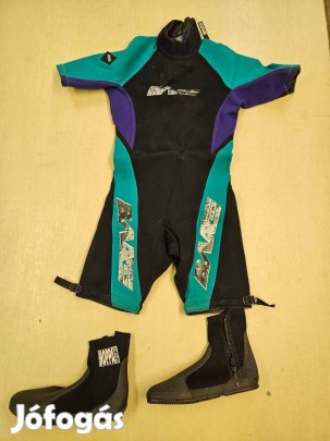 Szörf ruha vízicipővel