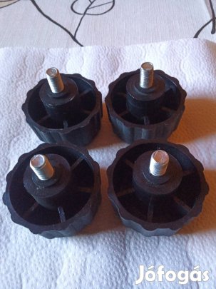 Szorító csavar anyával 8 as menet. 11 db. . Új.
