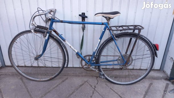 Szputnyik szovjet verseny kerékpár alkatrésznek debreceni szállítás