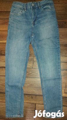 Szűkebb szárú farmernadrág