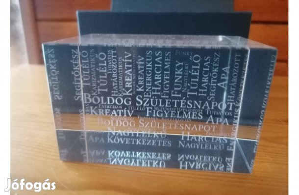 Szülinapi papírnehezék, asztaldísz, díszdobozban eladó!