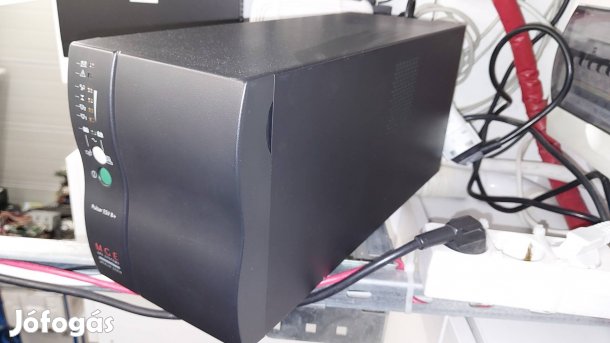 Szünetmentes tápegység, Merlin Gerin Pulsar ESV8+, 1000W