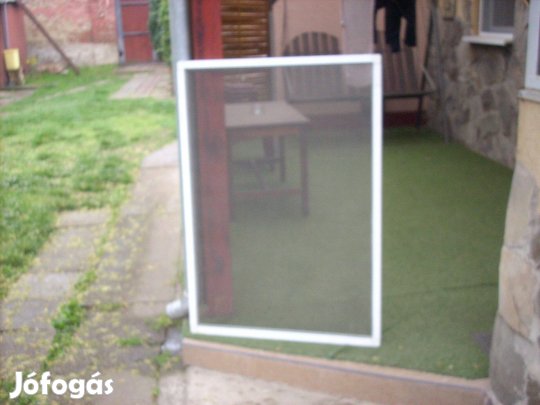 Szúnyogháló ablakra