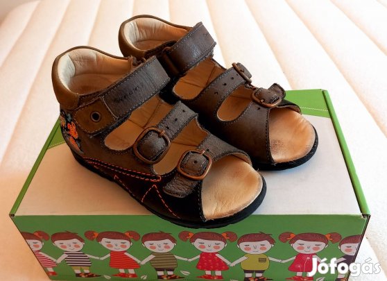Szupinált kisfiú Szamos szandál 25