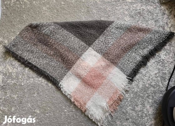 Szürke, fehér rózsaszín mintás meleg, puha nagy sál, kendő