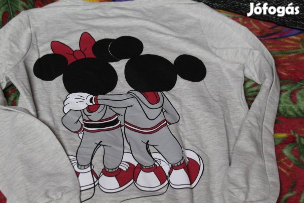 Szurke alapon Mickey Minnie pulcsi, S/M, Uj