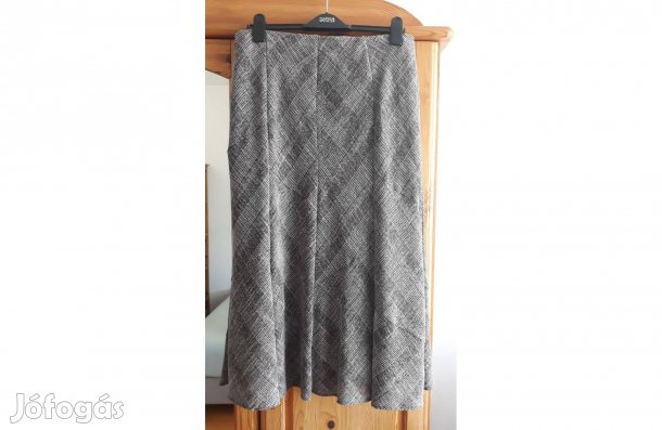 Szürke csíkos szoknya