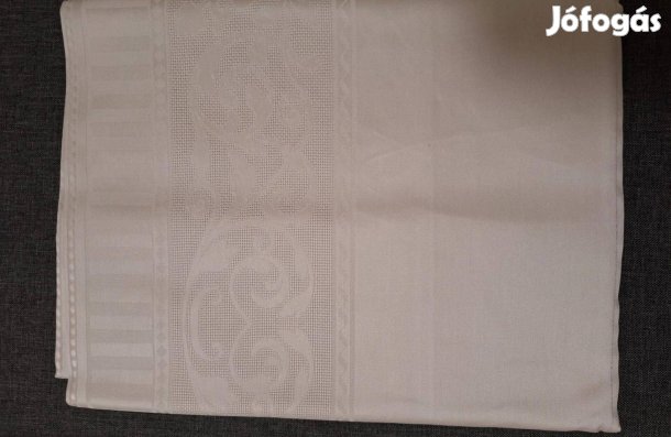 Szürke damaszt új asztalterítő (150 x 180 cm)