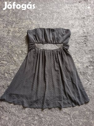 Szürke derekán köves, hímzett pánt nélküli ruha