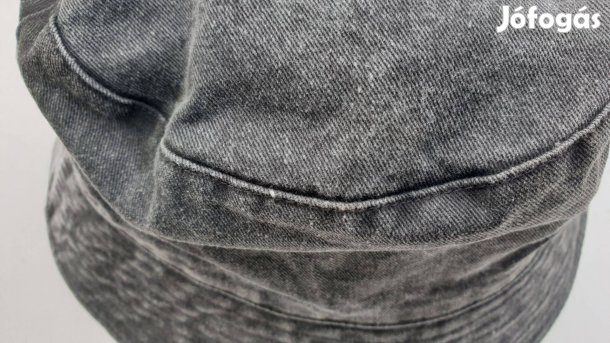 Szürke farmer sapka eladó