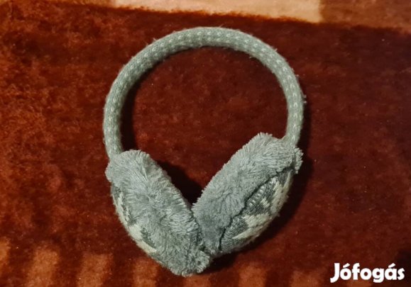 Szürke fehér norvég mintás fejhallgatós fülvédő.