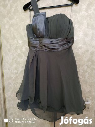 Szürke félvállas muszlin ruha hátul fűzős