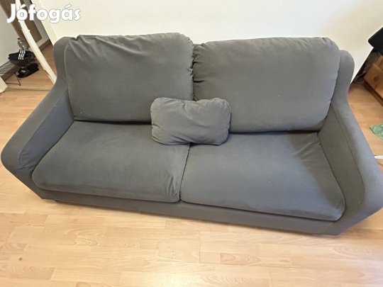 Szürke kanapé
