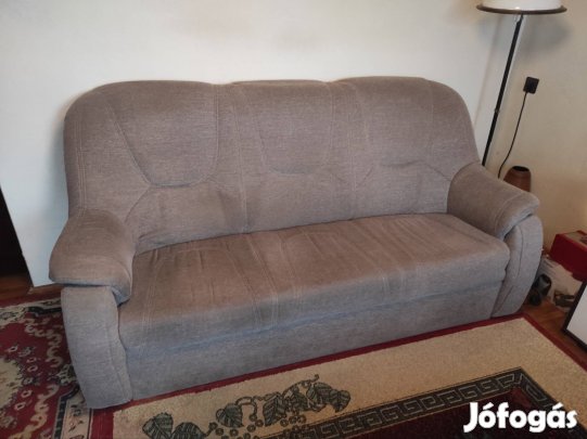 Szürke kanapé