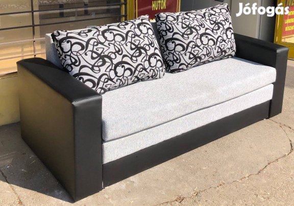 Szürke műbőrkarfás kanapé