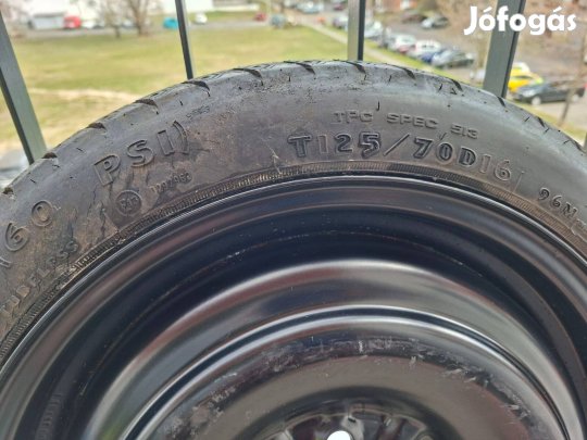 T125/70D16 méretű mankókerék