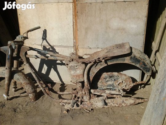 T5 pannónia váz eladó