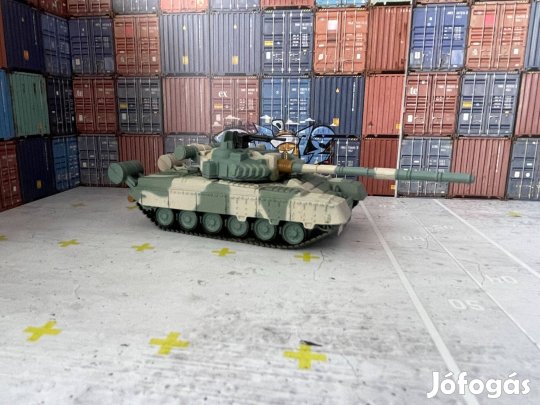 T72 model tank 1:72 méret