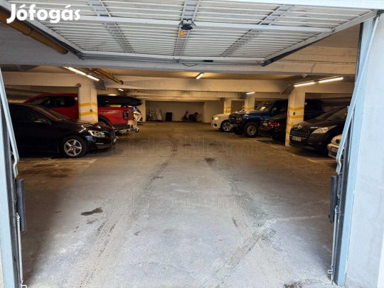 TAPOLCÁN A MÁJUS 1. UTCÁBAN TEREMGARÁZS ELADÓ!