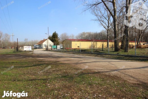 TELEPHELY ELADÓ! (29665 m2 telekterület!)