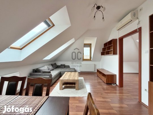 TÖKÉLETES ELSŐ KÖZÖS OTTHON  STÍLUSOS TETŐTÉRI LAKÁS FIATAL PÁROKNAK