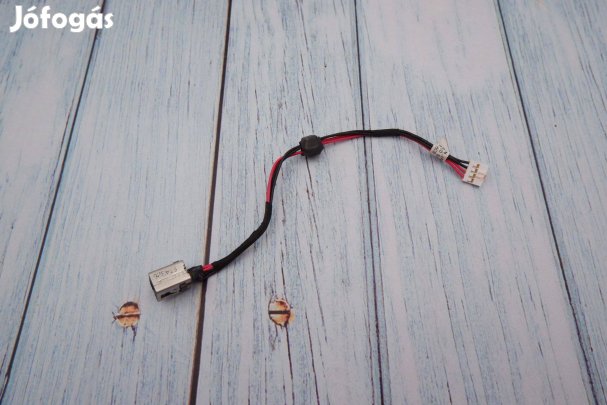 TOSHIBA Satellite C50D-B laptop töltő csatlakozó aljzat DC30100QU00