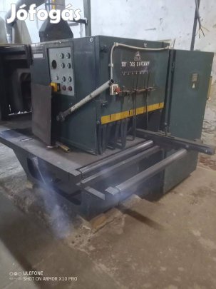 TOS sorozatvágó körfűrész fűrészgép