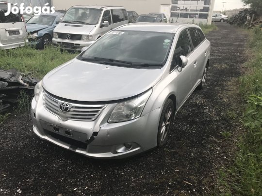 TOYOTA AVENSIS D4D JOBB K, MANUAL eladó